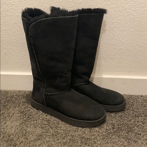 womens black uggs size 9